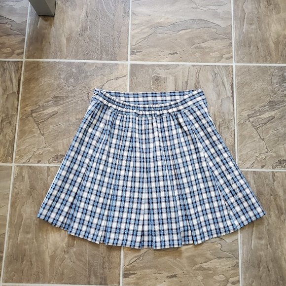 Simons Pleated Check Mini Skirt-fits small to medium size - Picture 2 of 5